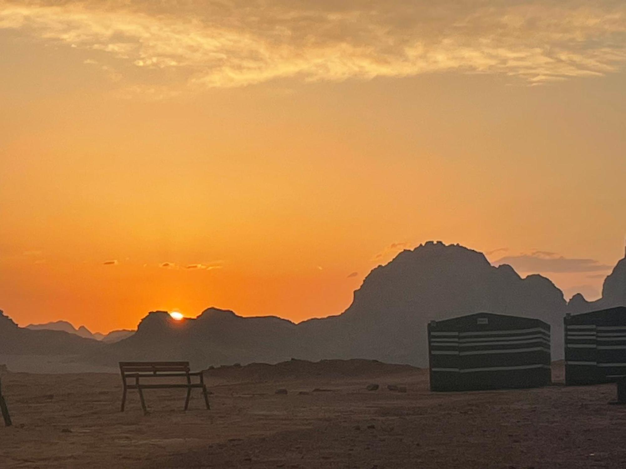 Hotel Bedouin Bunch Camp Wadi Rum Exterior foto