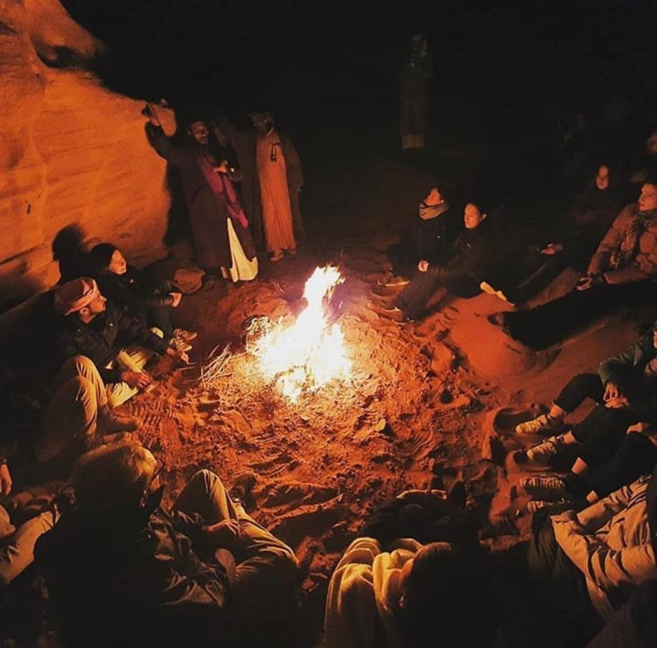 Hotel Bedouin Bunch Camp Wadi Rum Exterior foto